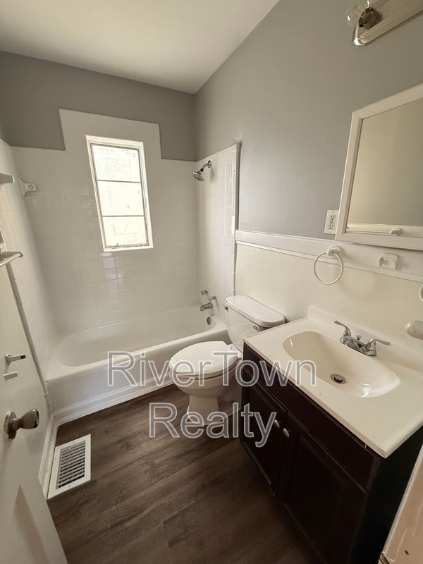 Building Photo - 4072 Grey Rd