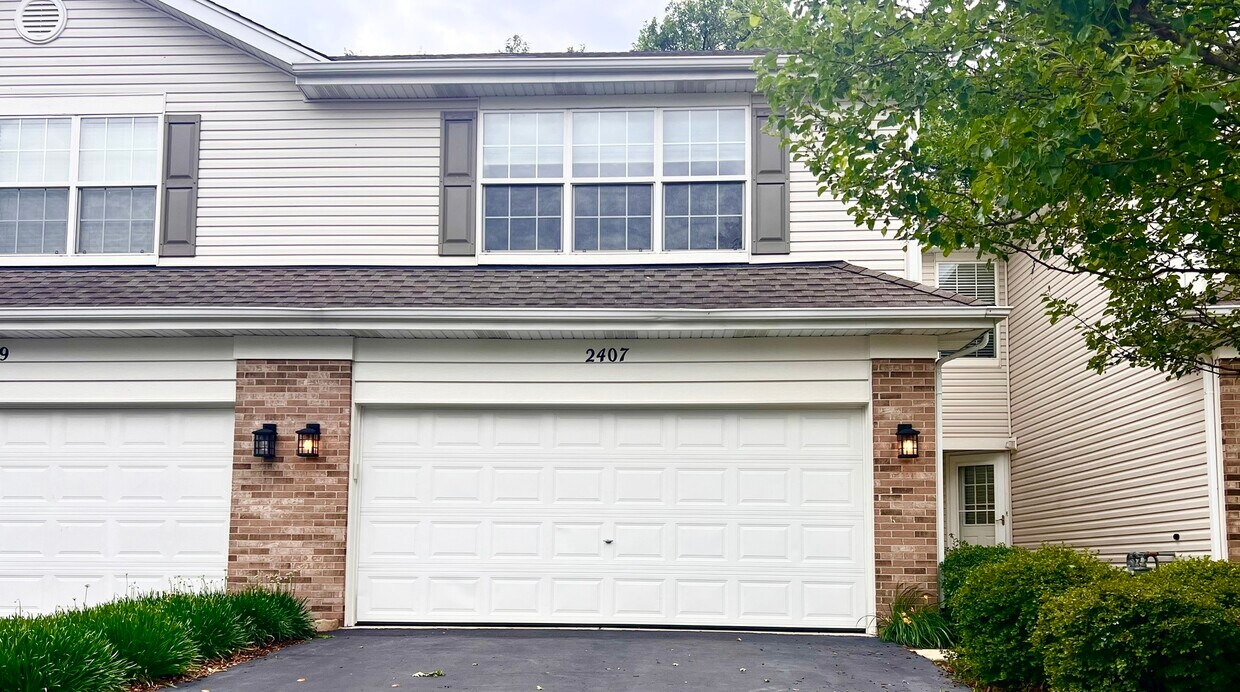 Primary Photo - 2407 Stoughton Cir