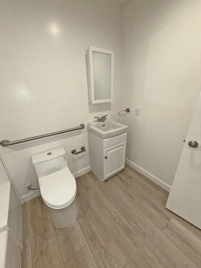 Foto del edificio - 5308 Sepulveda Blvd