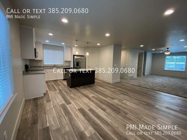 Building Photo - 1029 E 1020 S