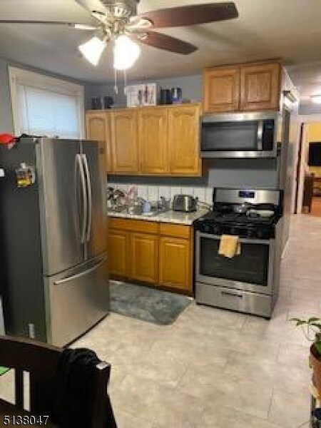 Building Photo - 310 7th Ave