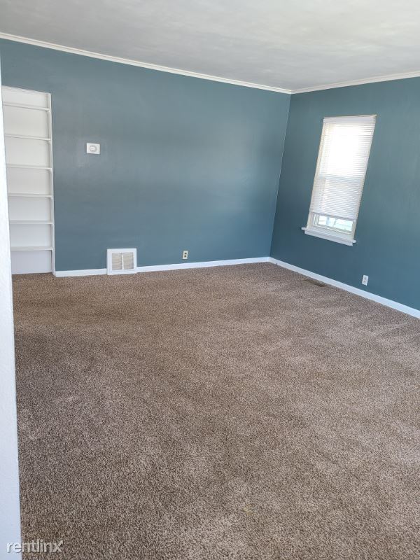 Building Photo - 4 br, 2 bath House - 101 W. Waverly ave