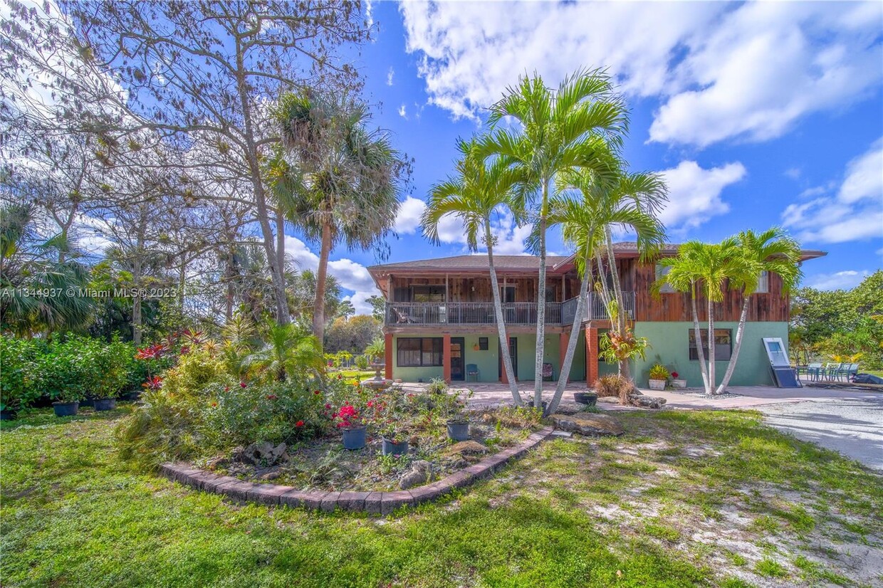 Foto principal - 576 Marshall Rd