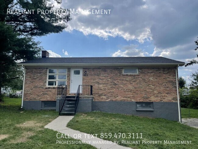 Building Photo - 203 S Glencove Ave