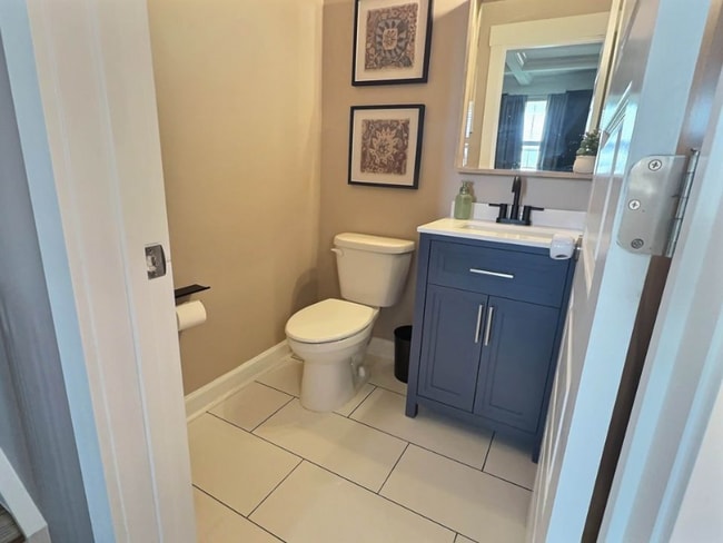 Building Photo - 66 Flanders Ln