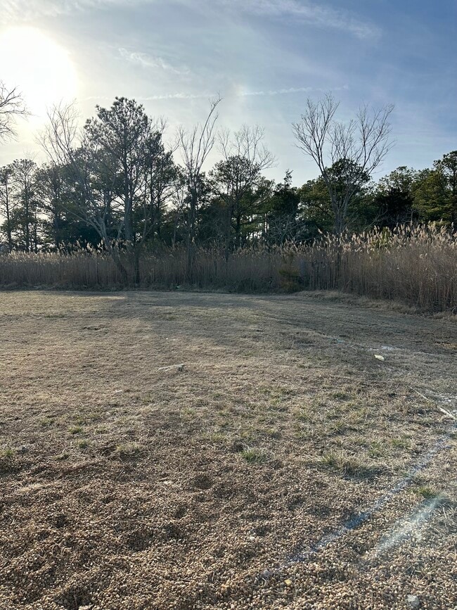 Foto del edificio - 208 Ridge Rd