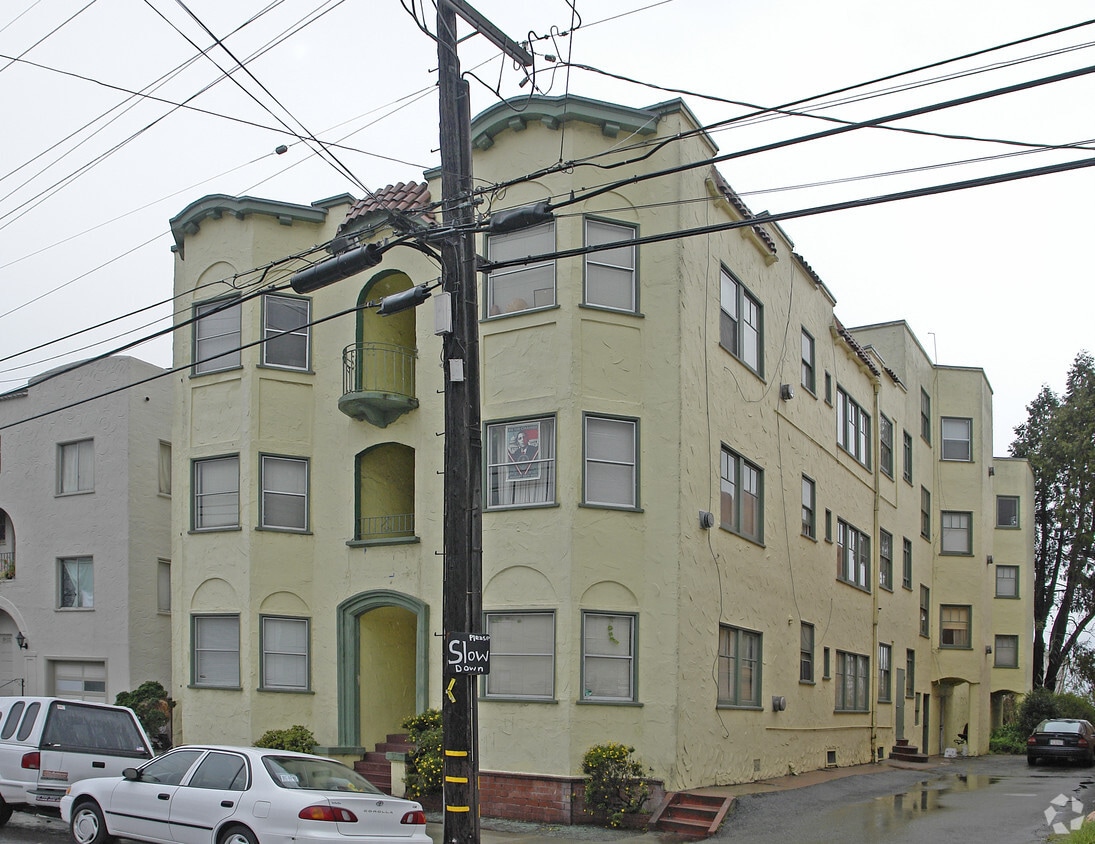 Primary Photo - 1970 Curtis St