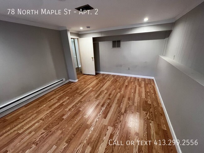 Foto del edificio - 78 N Maple St