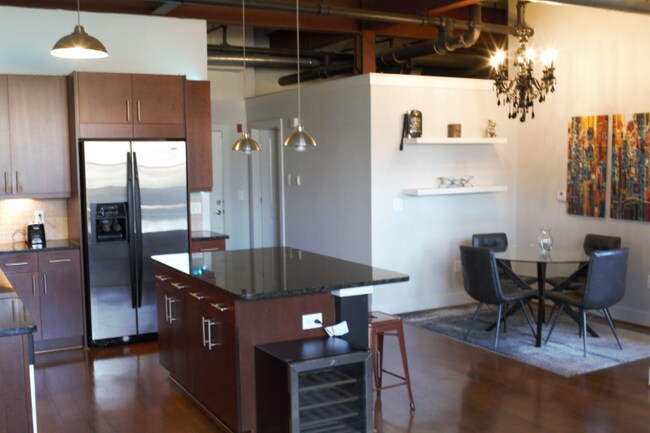 Foto del edificio - 1261 Caroline St NE
