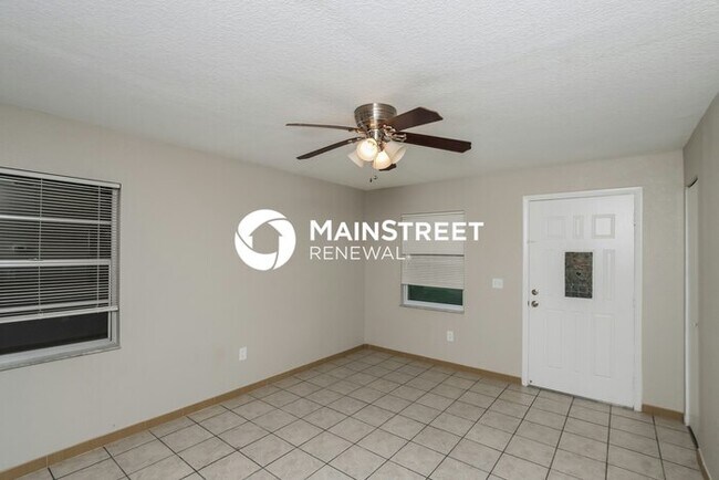 Foto del edificio - 3 Bedroom Pet-Friendly Home in Palm Bay, FL with Main Street Renewal