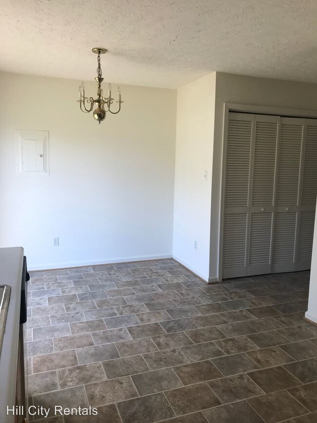 Building Photo - 6032 Igloe Dr