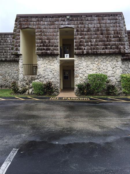 Foto del edificio - 3111 Oakland Shores Dr