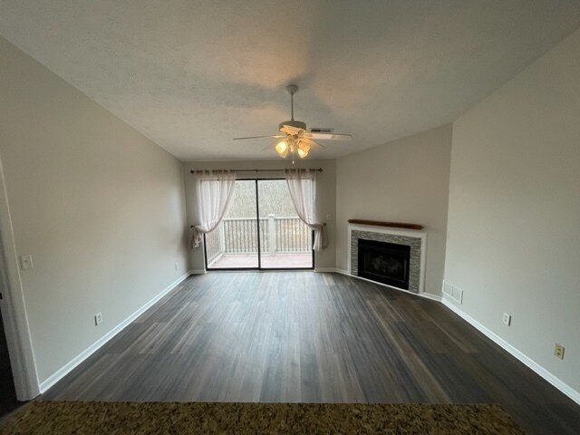 Foto del edificio - 18 Woodland Hills Dr