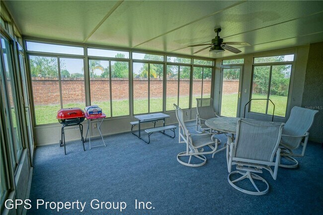 Foto del edificio - 2569 Jasmine Trace Dr