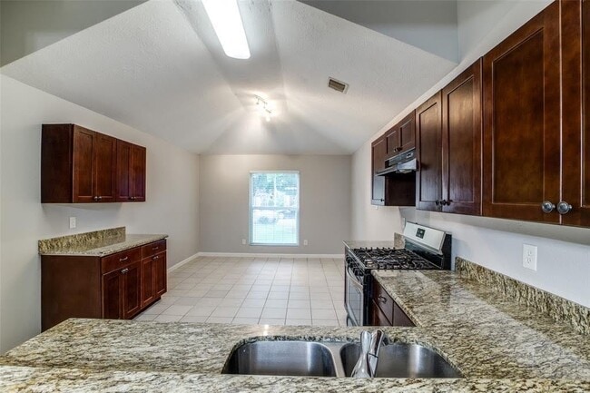 Building Photo - 22707 Bridgewater Dr