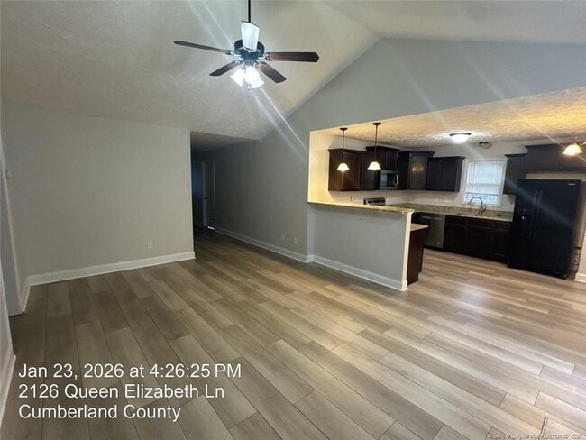 Building Photo - 2126 Queen Elizabeth Ln