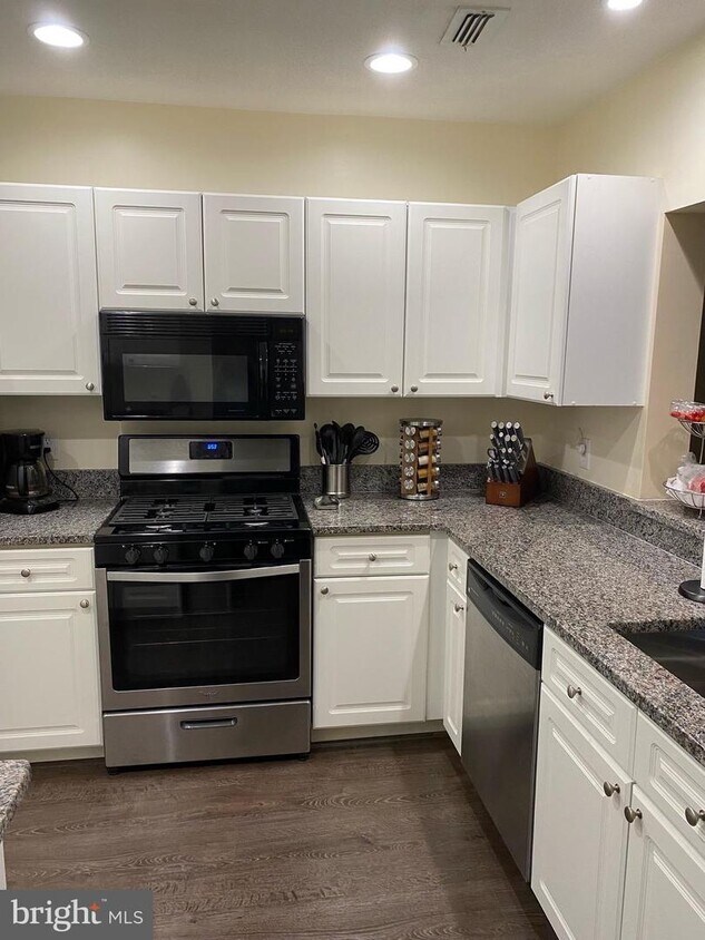 Foto principal - 20330 Beechwood Terrace