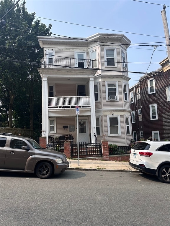 Building Photo - 73 Cushing Ave
