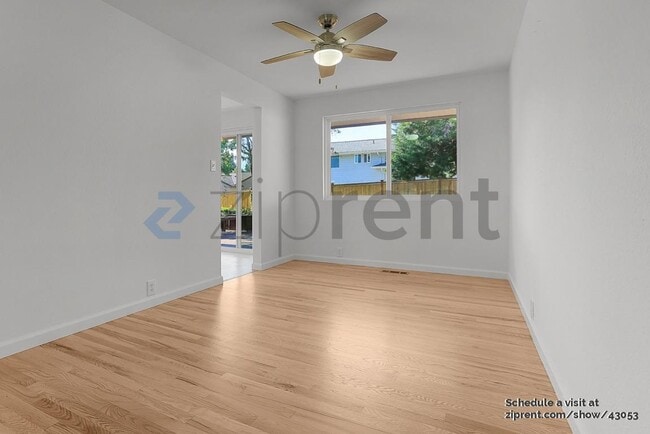 Building Photo - 12219 SE 64th Pl