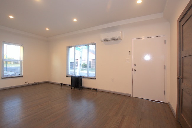 Foto del edificio - 1341 Crane St