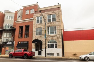 Building Photo - 1727 N Clybourn Ave
