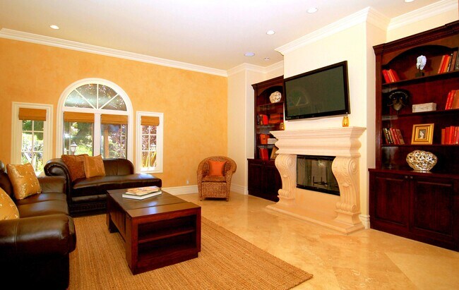 Foto del edificio - 4141 Hayvenhurst Ave