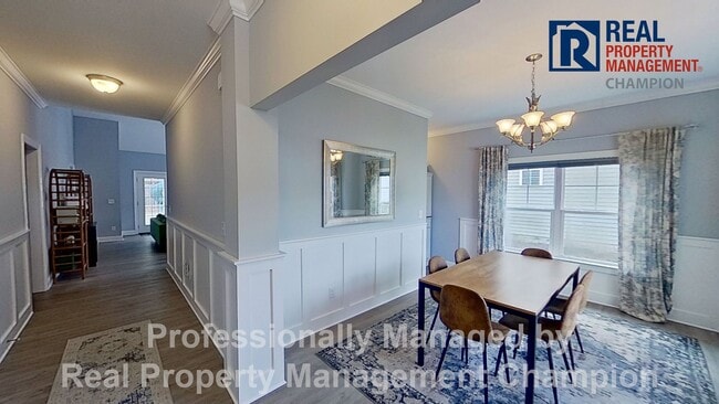 Photo - Immaculate 4 BD/3 BA Home w/Screened Porch and Fenced Back Yard