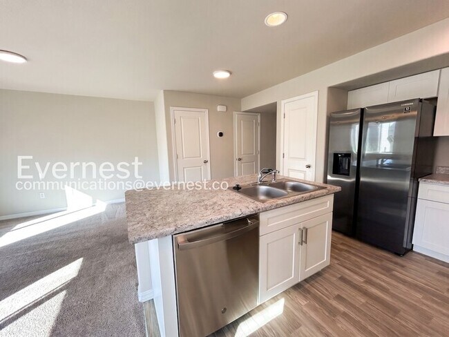 Building Photo - 3-Bed, 2.5-Bath Home/Voucher Accepted / Coming Soon!