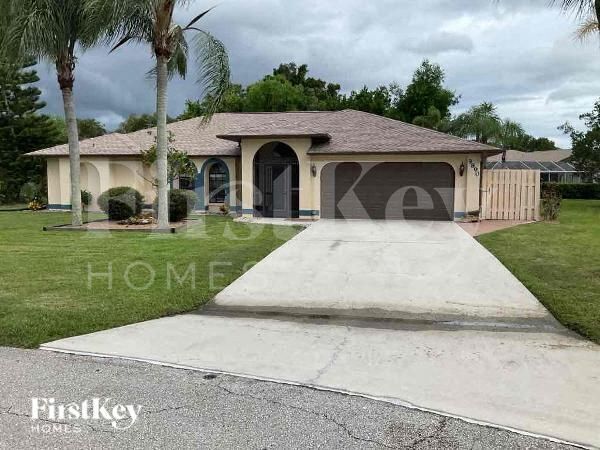 Foto principal - 9890 Laketree Ct