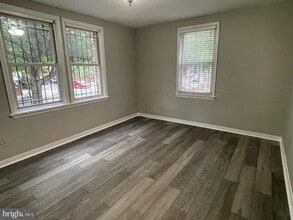 Building Photo - 600 I St NE Building Photo - 600 I St NE