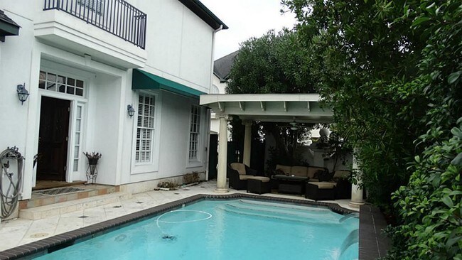 Building Photo - 2124 Nantucket Dr