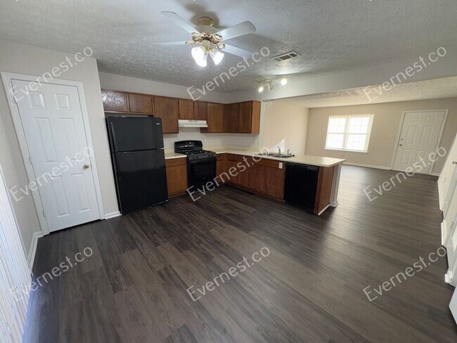 Building Photo - 426 Bainbridge Dr