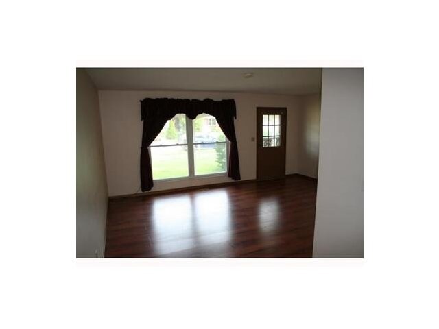 Interior Photo - 389 Crandall