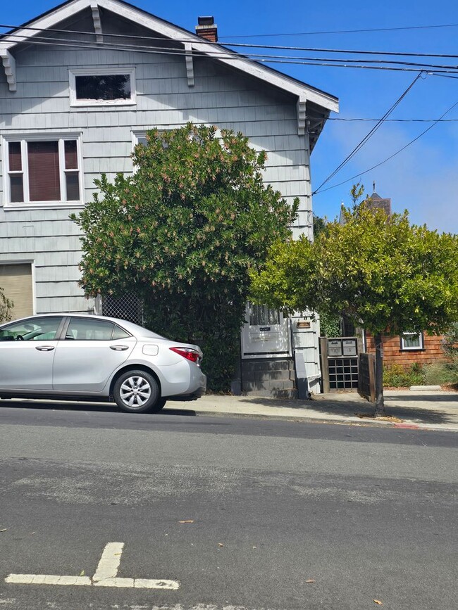 Photo - Washington Ave 212-218 Apartment