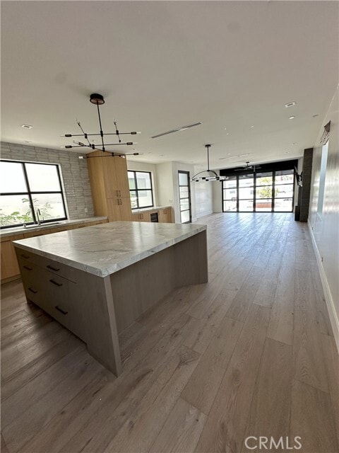 Foto del edificio - 230 2nd St