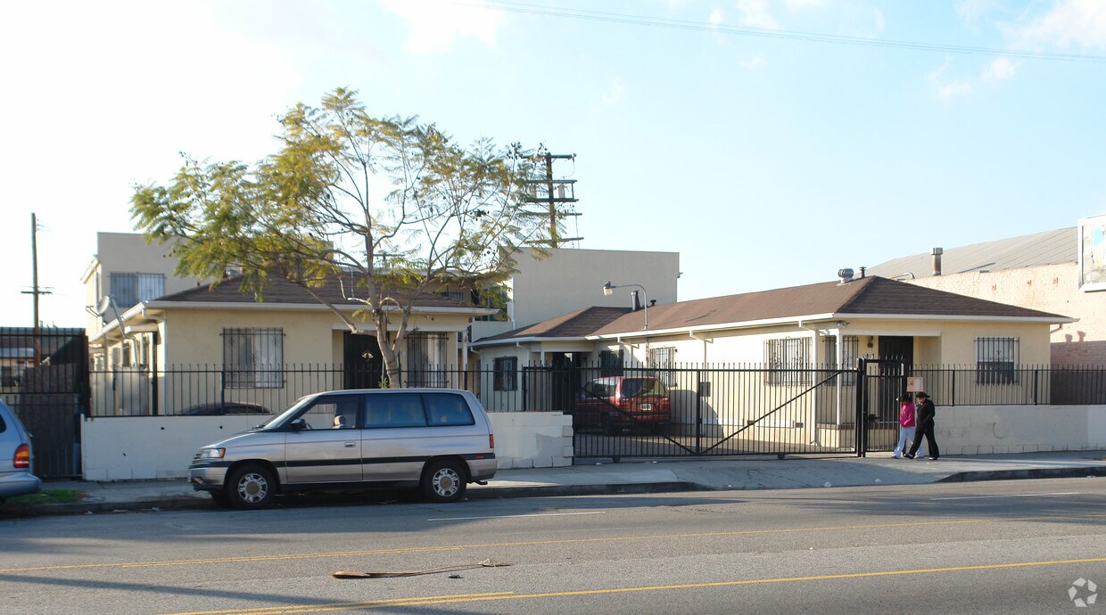 Foto del edificio - 6515 Avalon Blvd