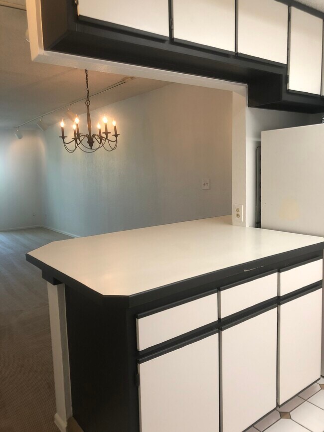 Building Photo - 3250 Oneal Cir