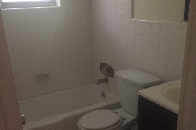 Bathroom - 1037 NE 32nd St