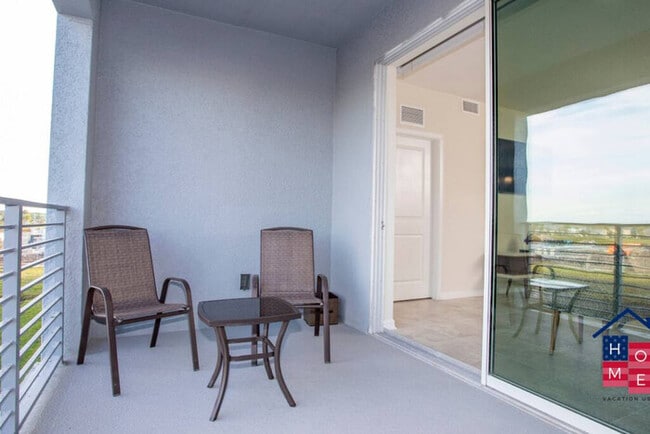 Building Photo - Condo in the Heart of Orlando- Convenient ...