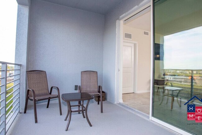 Foto del edificio - Condo in the Heart of Orlando- Convenient ...