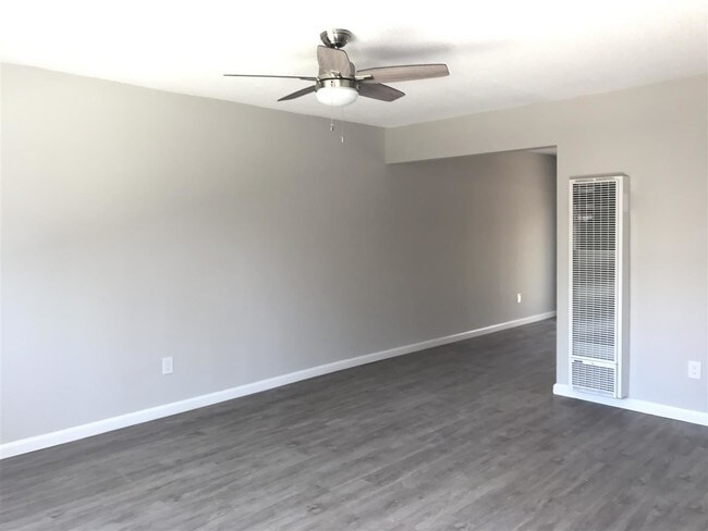 Building Photo - 2109 Nelson Ave