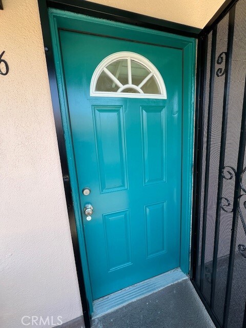 Building Photo - 711 N Soldano Ave