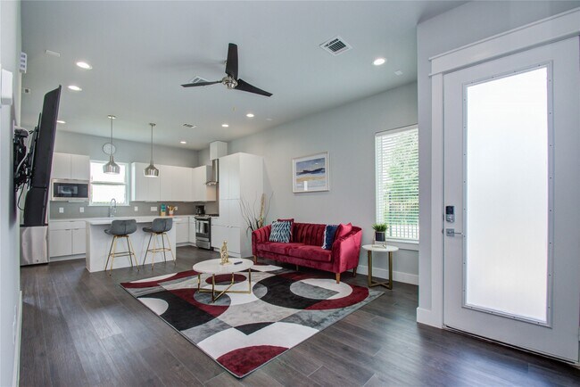 Foto del edificio - 2549 Hollister Rd