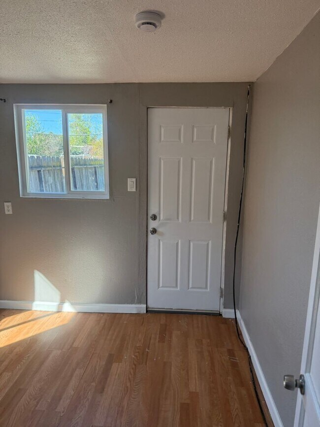 Foto del edificio - 1/2 off 1st Months Rent!!!!