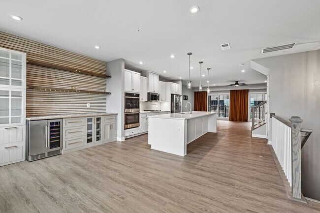 Building Photo - 1735 Dunnington Pl