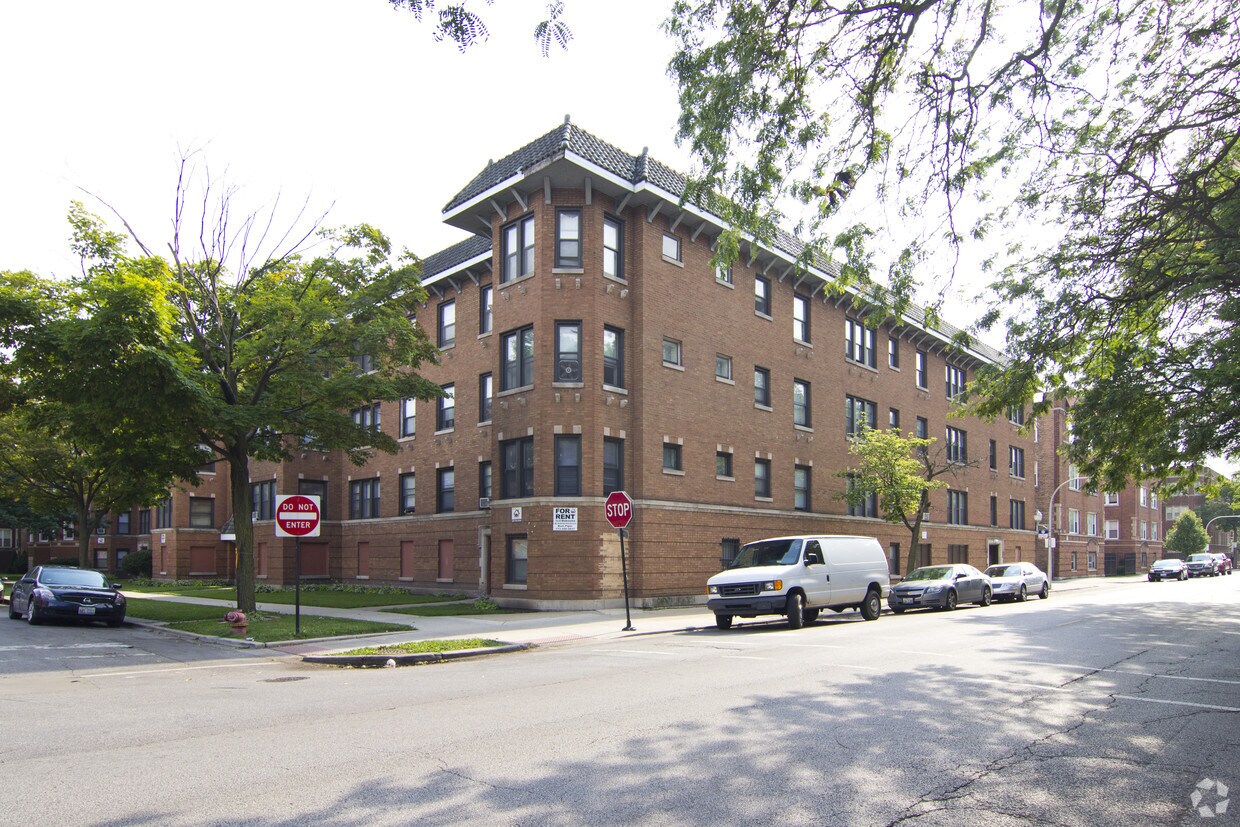 6700 S Merrill Ave, Chicago, IL 60649 Apartments in Chicago, IL