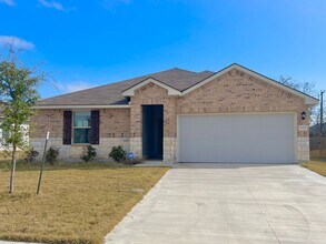 Building Photo - 5202 Karen Grn Dr