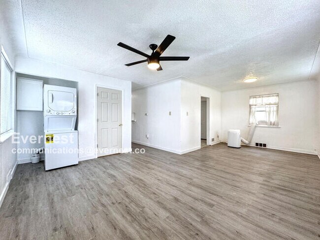 Foto del edificio - 2836 Monroe St