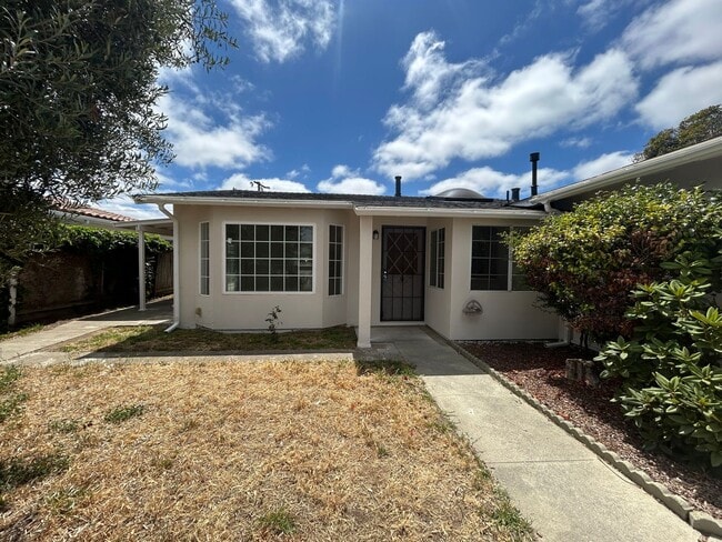 Foto del edificio - Spacious 3- Bedroom Home — $3,650/mo