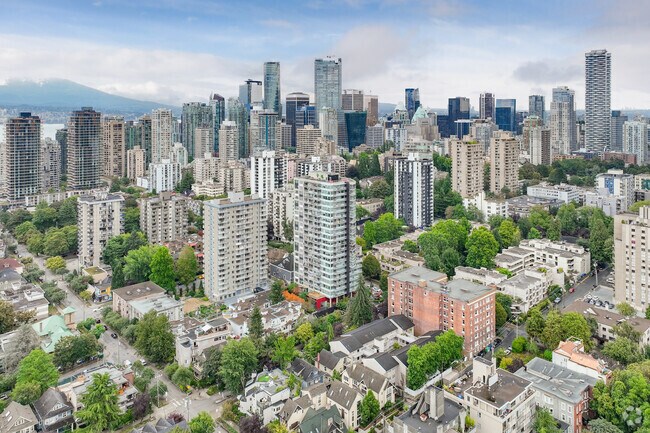 Photo aérienne - 1051 Broughton Street